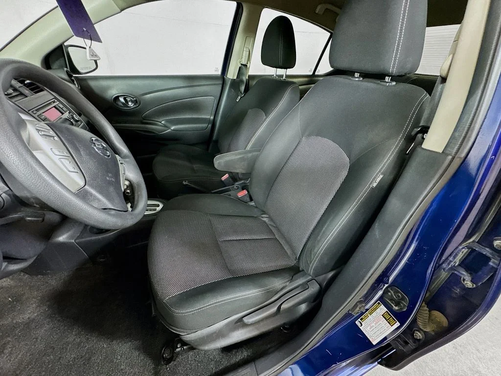 Used 2018 Blue Nissan 1.6 SV image 22