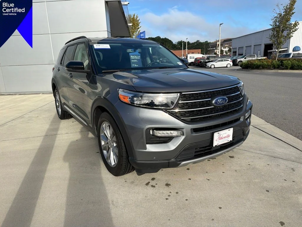 Used 2024 Gray Metallic Ford XLT image 1