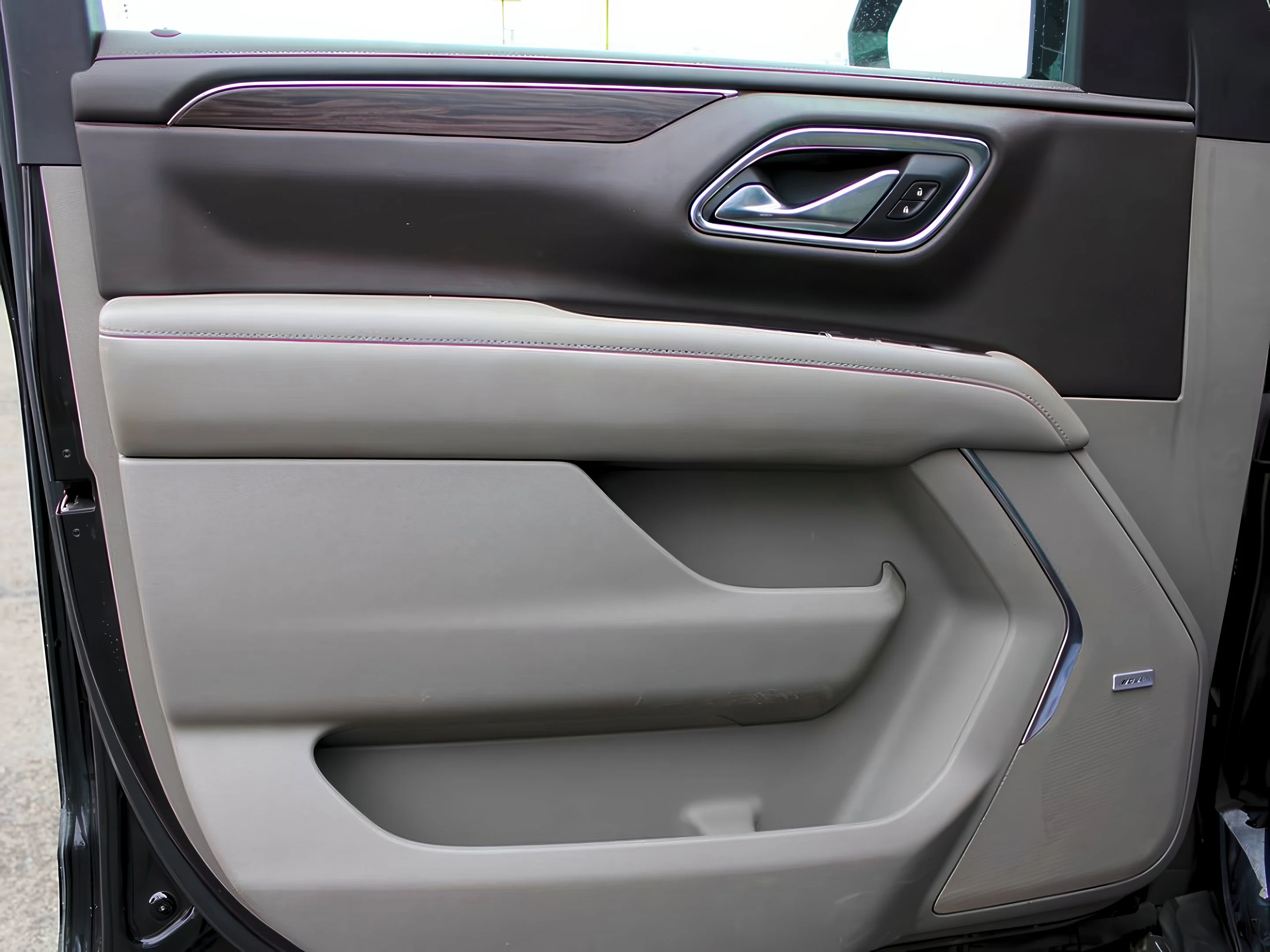 2021 Chevrolet Suburban Z71 - Photo 10