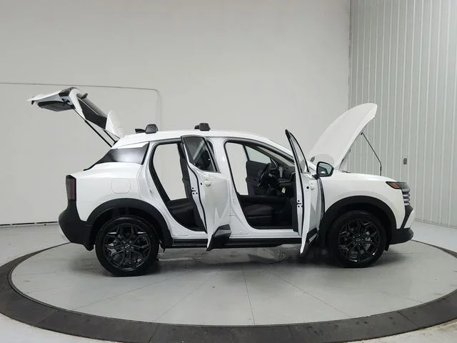 New 2026 White Nissan SR image 16