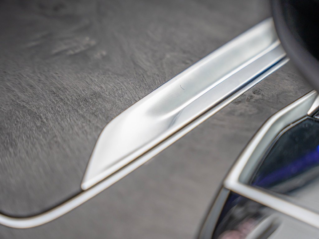 Used 2020 Black Sapphire Metallic BMW M50i image 43