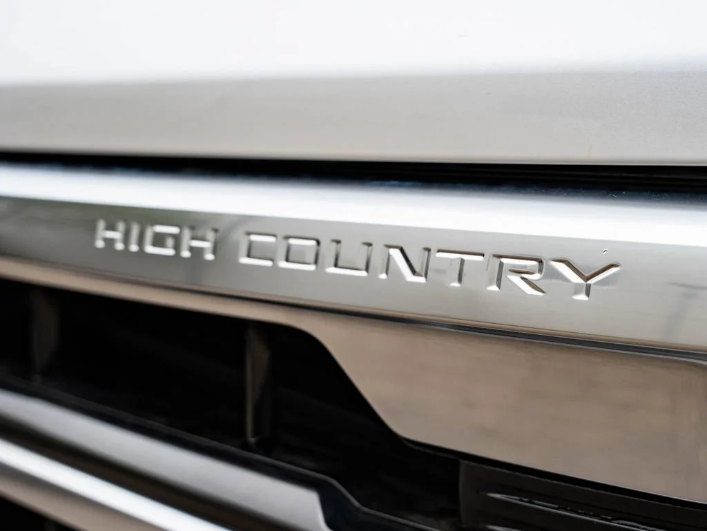 Used 2024 Iridescent Pearl Tricoat Chevrolet High Country image 22
