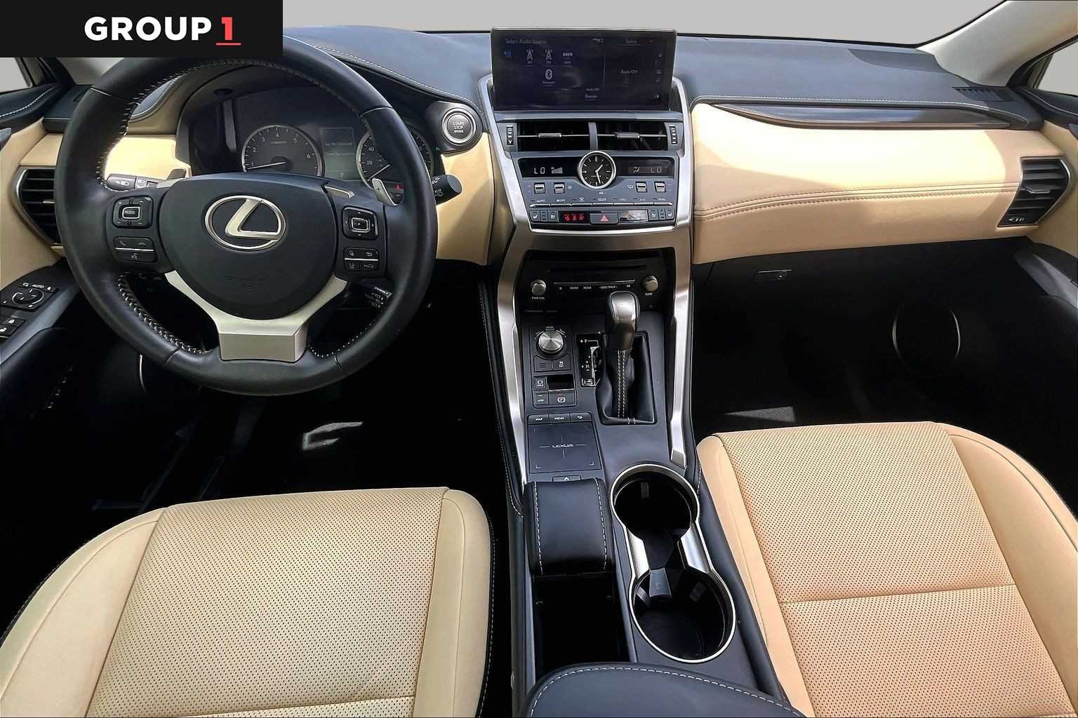 Certified Used 2020 Matador Red Mica Lexus  image 13