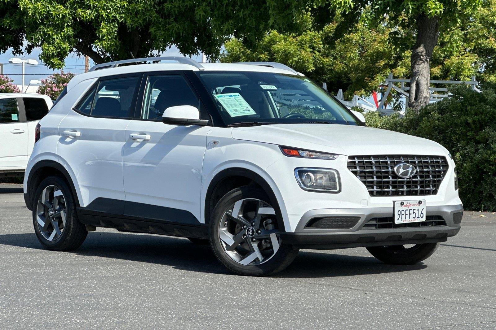 Certified Used 2025 Lunar White Hyundai SEL image 1