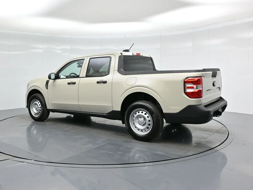 New 2025 Desert Sand Ford XL image 6