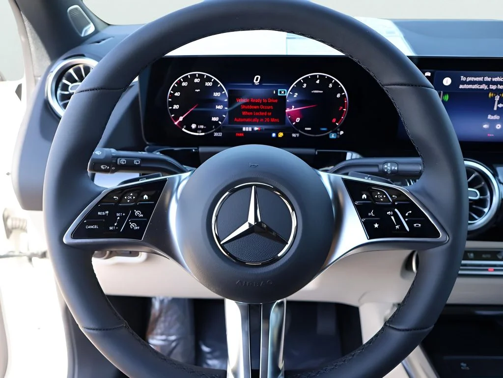 Used 2026 Polar White Mercedes-Benz GLA 250 image 31