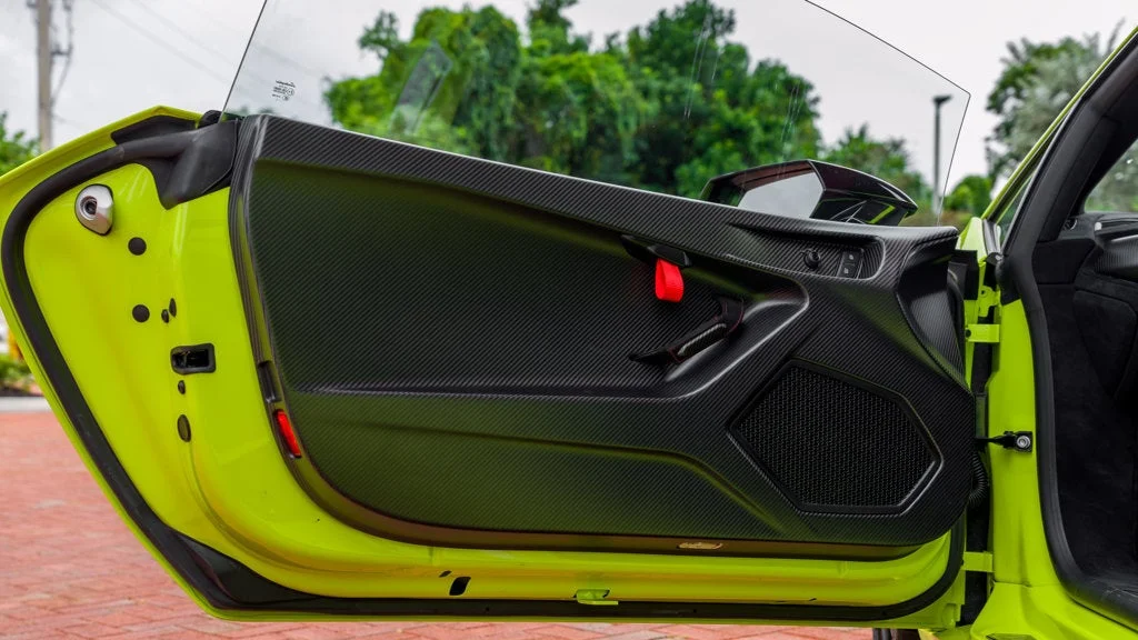 Used 2022 Verde Scandal Metallic Lamborghini Base image 14