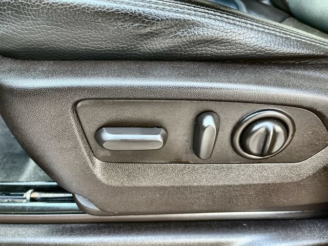 Used 2020 WHITE FROST TRICOAT GMC Denali image 15