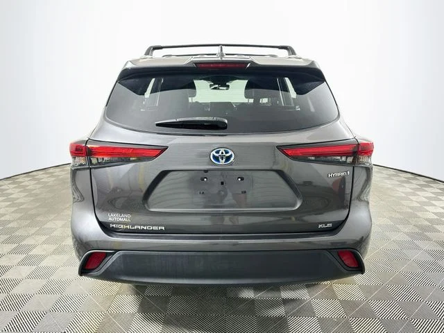 Certified Pre-Owned 2022 Toyota Highlander Hybrid XLE