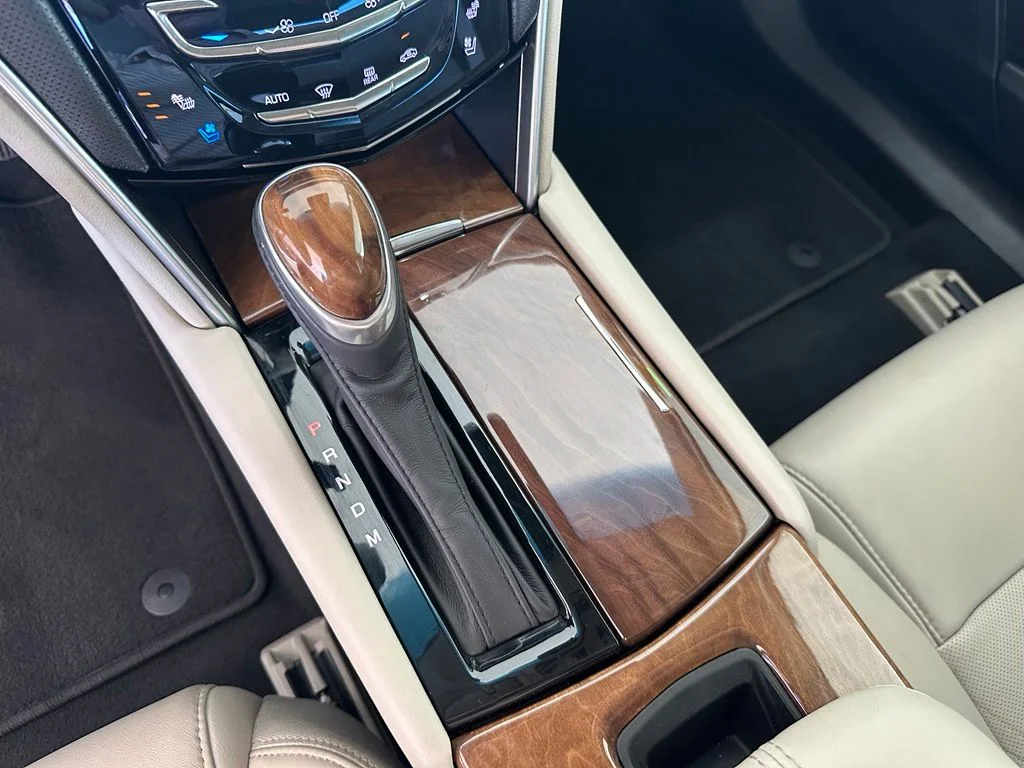Used 2019 White Cadillac Luxury image 27