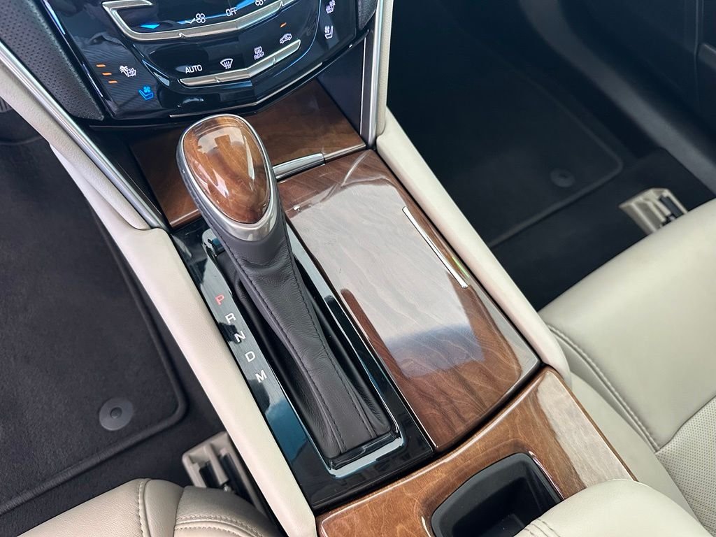 Used 2019 White Cadillac Luxury image 27