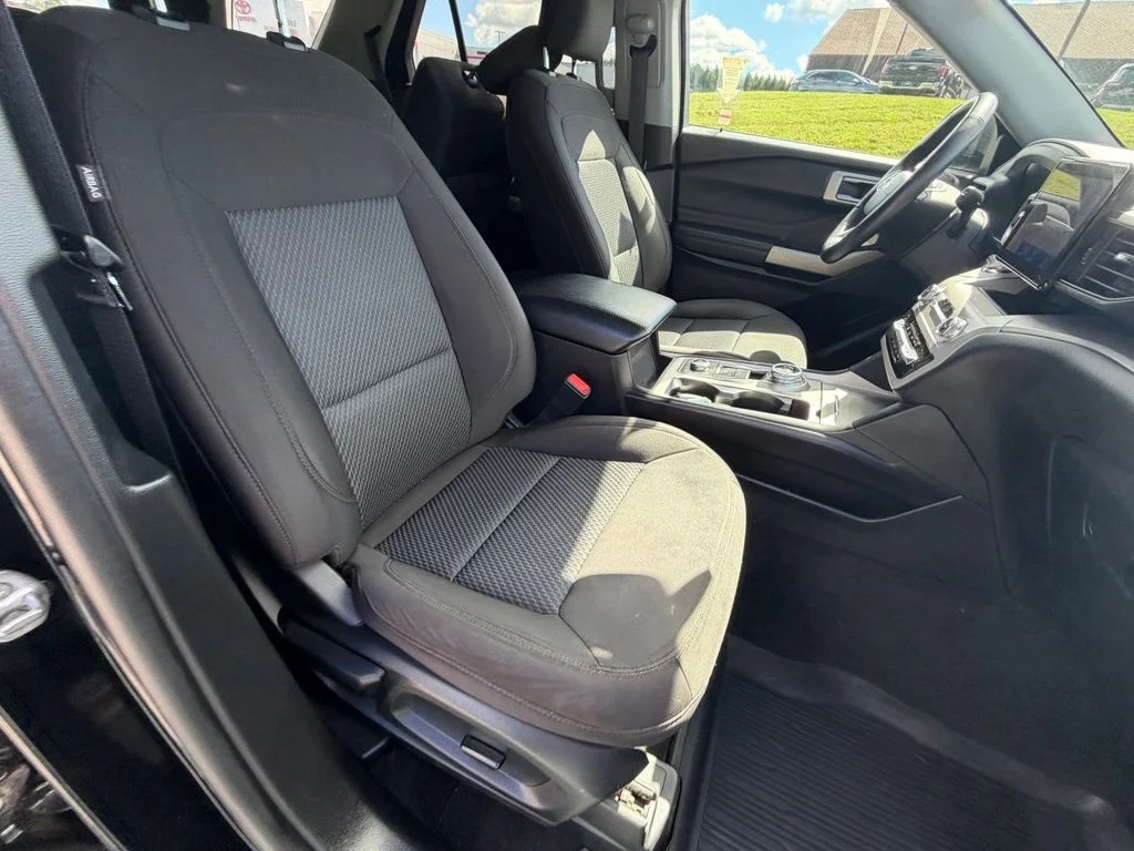 Used 2023 Black Ford XLT image 37