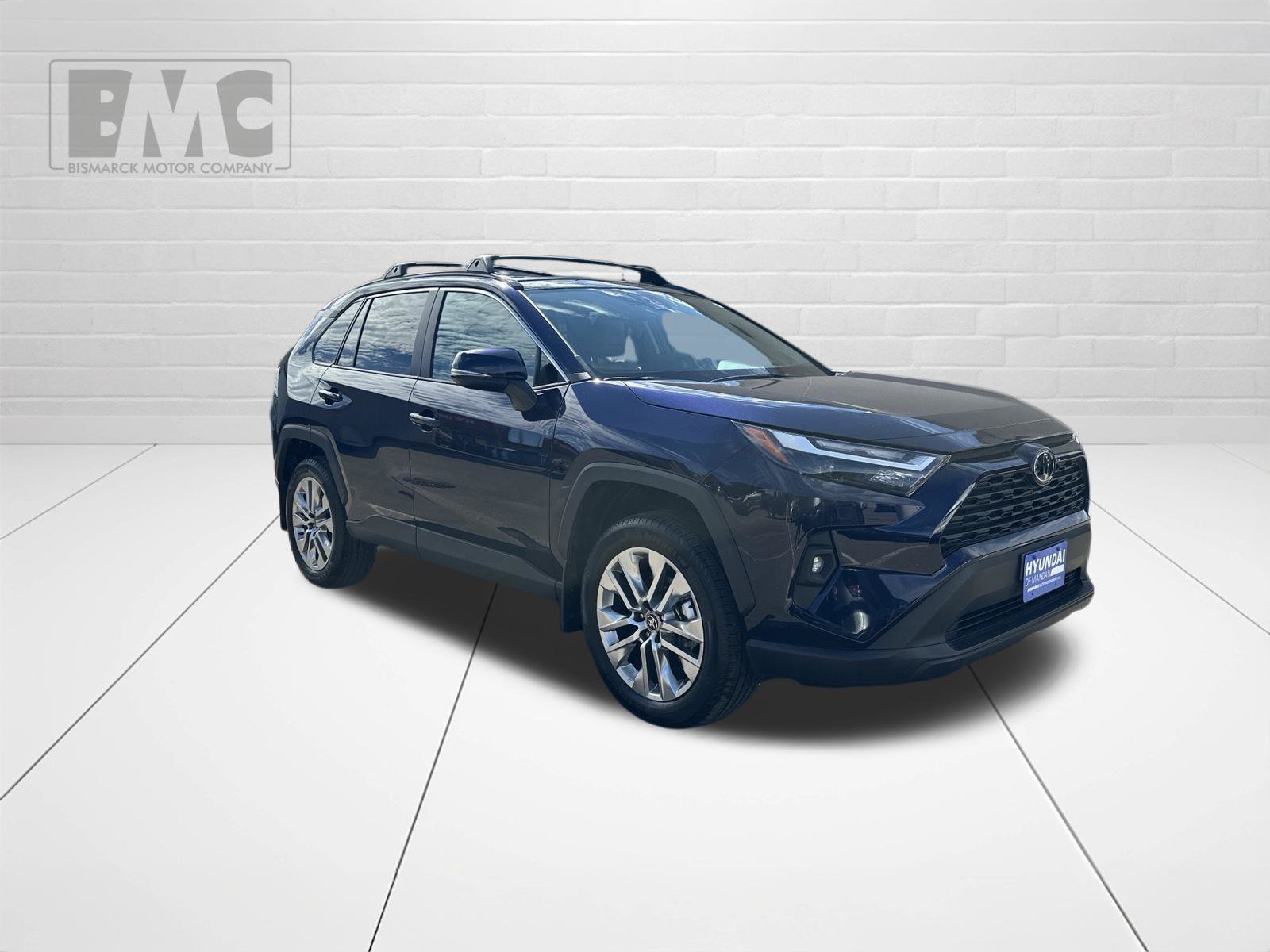 Used 2025 Blue Toyota XLE Premium image 2