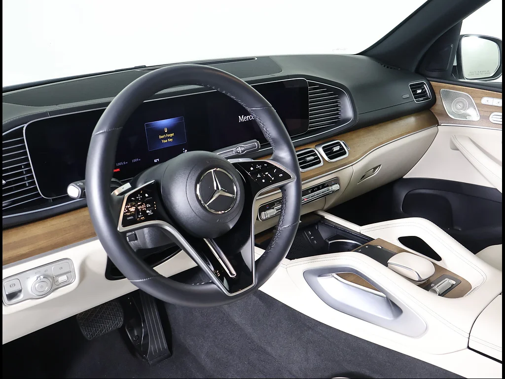 2025 Mercedes-Benz GLS Base - Photo 6