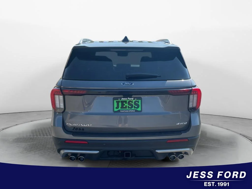 Used 2025 Carbonized Gray Metallic Ford Platinum image 4