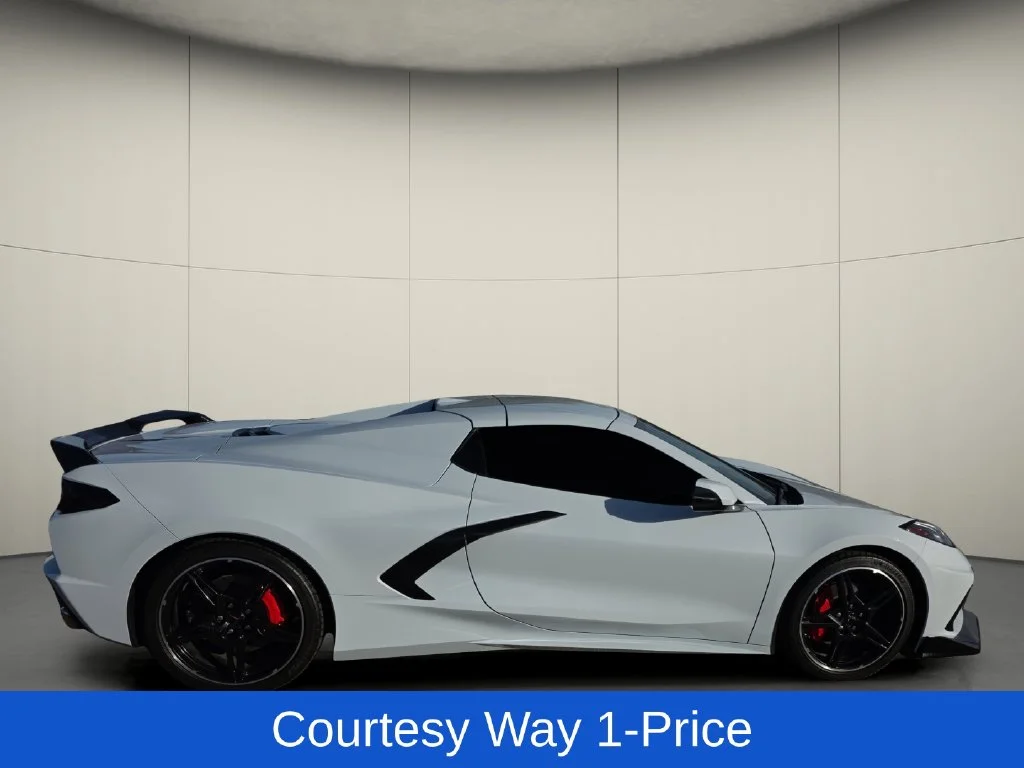 Used 2024 White Chevrolet Stingray image 9