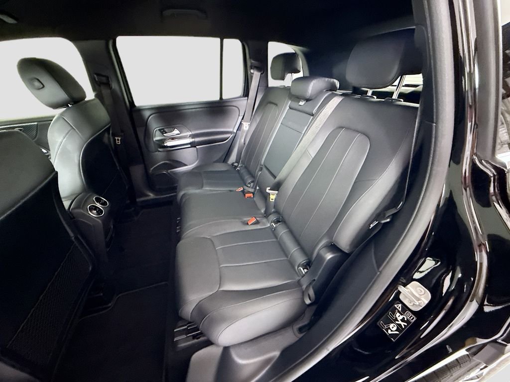 Used 2025 Night Black Mercedes-Benz GLB 250 image 21