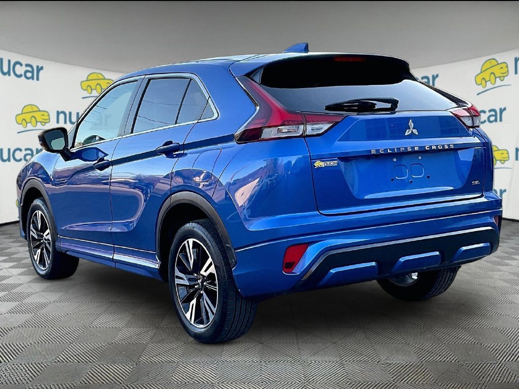 Used 2024 Blue Mitsubishi SEL image 4