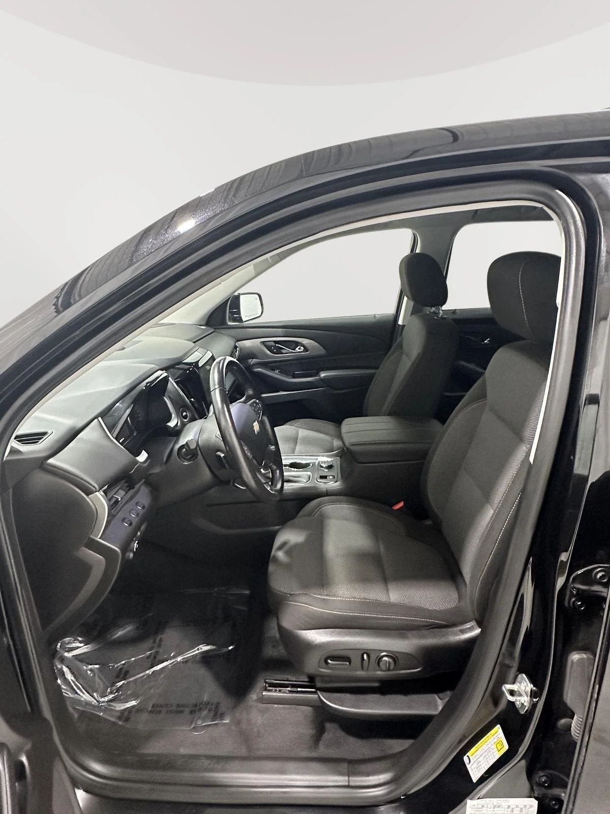 Used 2019 Mosaic Black Metallic Chevrolet LT Cloth image 9
