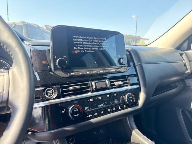 Used 2024 Gray Nissan SL image 18