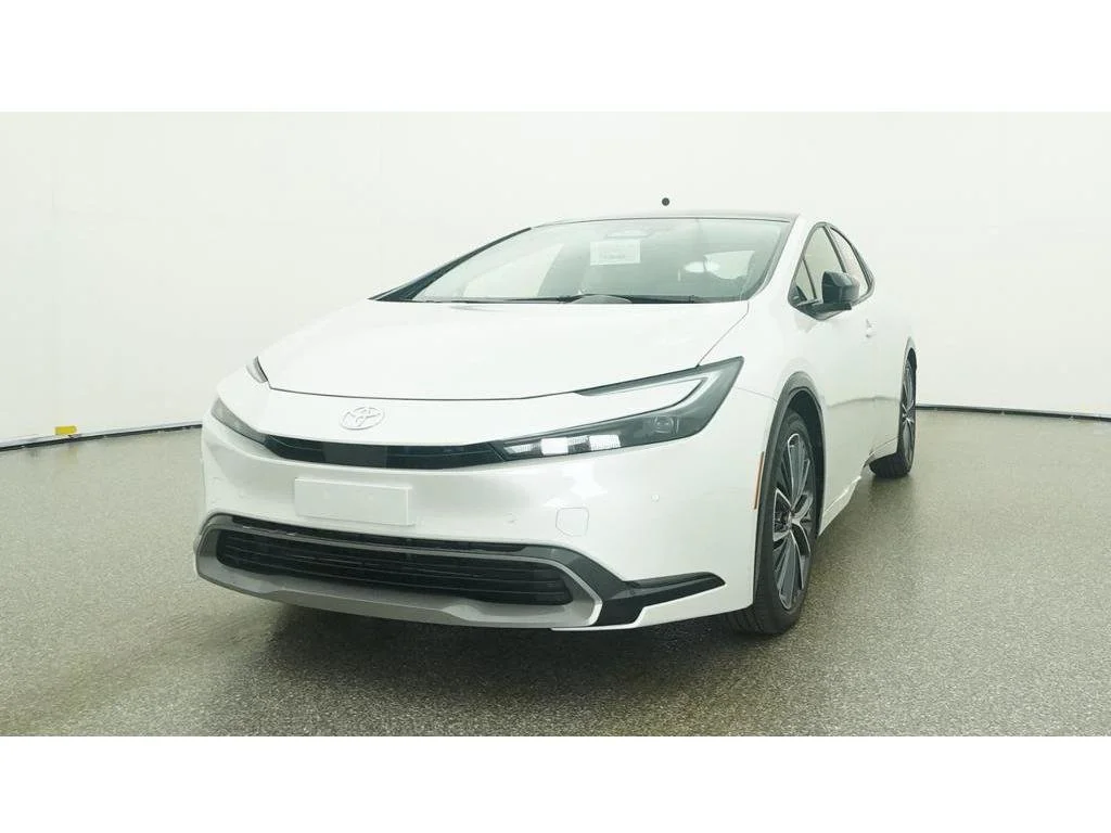 New 2027 Wind Chill Pearl Toyota XLE image 32