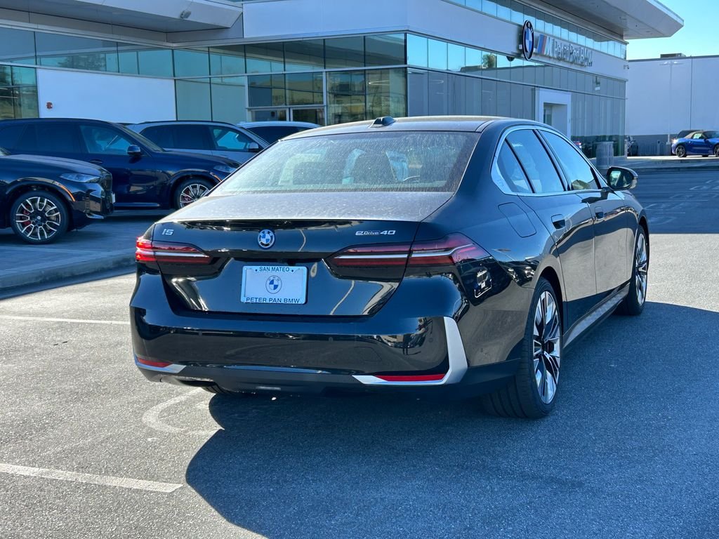 New 2027 Black Sapphire Metallic BMW eDrive40 image 5