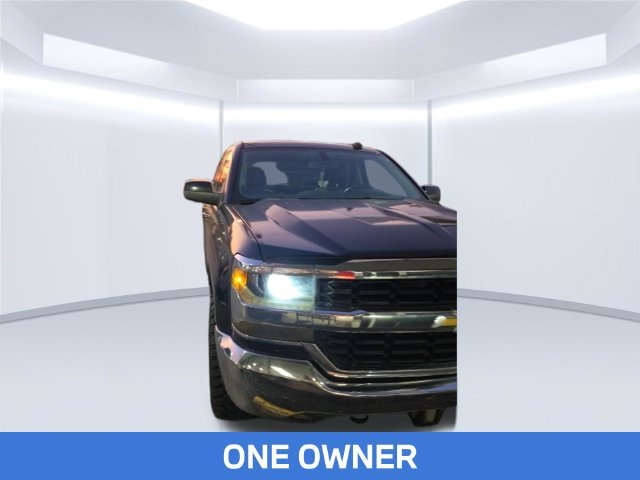 Used 2019 Black Chevrolet LT image 3