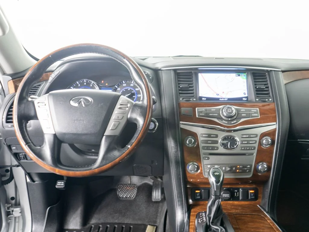 Used 2019 Silver INFINITI LUXE image 12