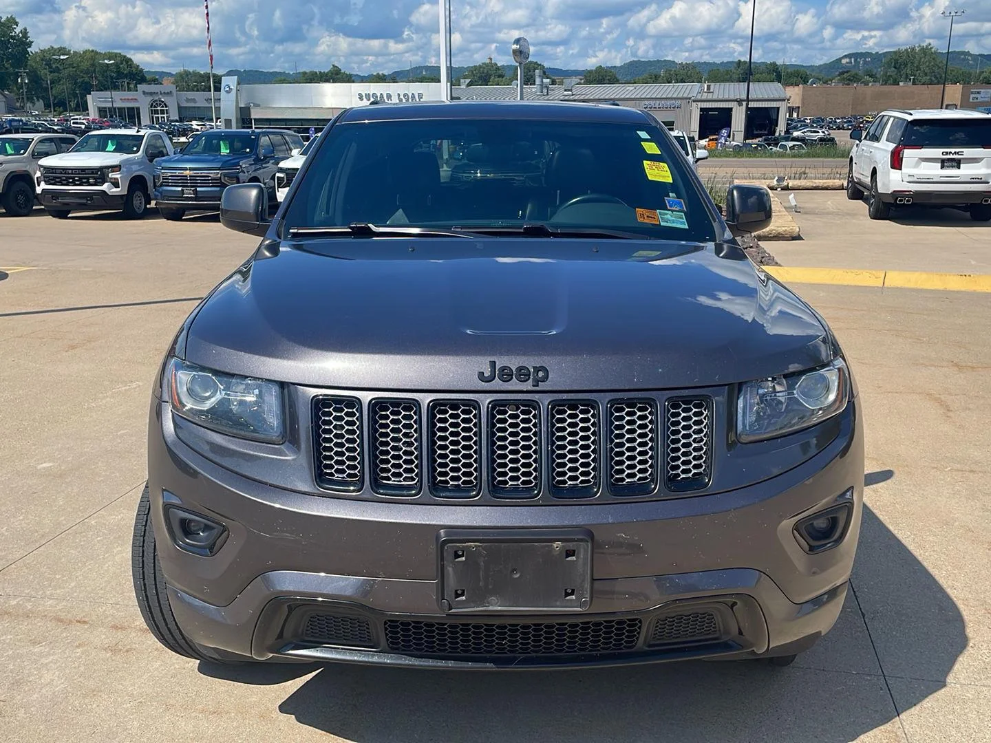 Used 2015 Gray Jeep Altitude image 8