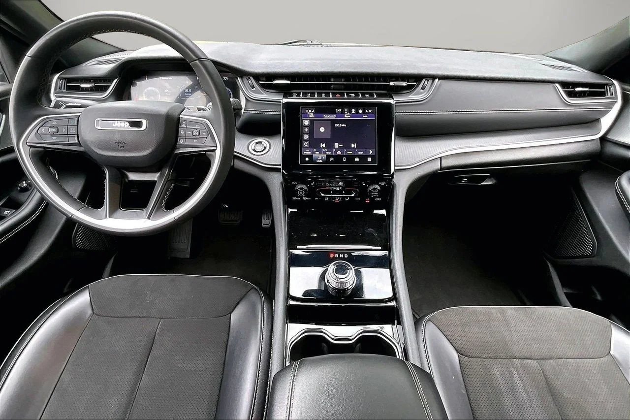 Used 2023 White Jeep Altitude X image 14