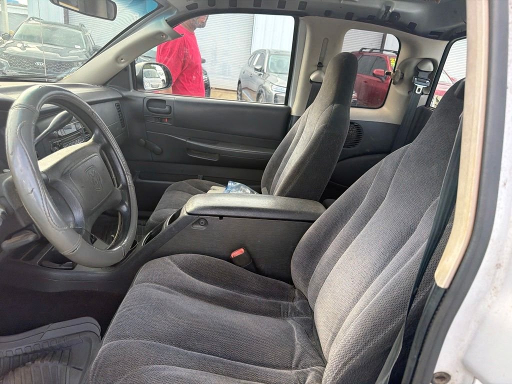 Used 2003  Dodge Base image 34