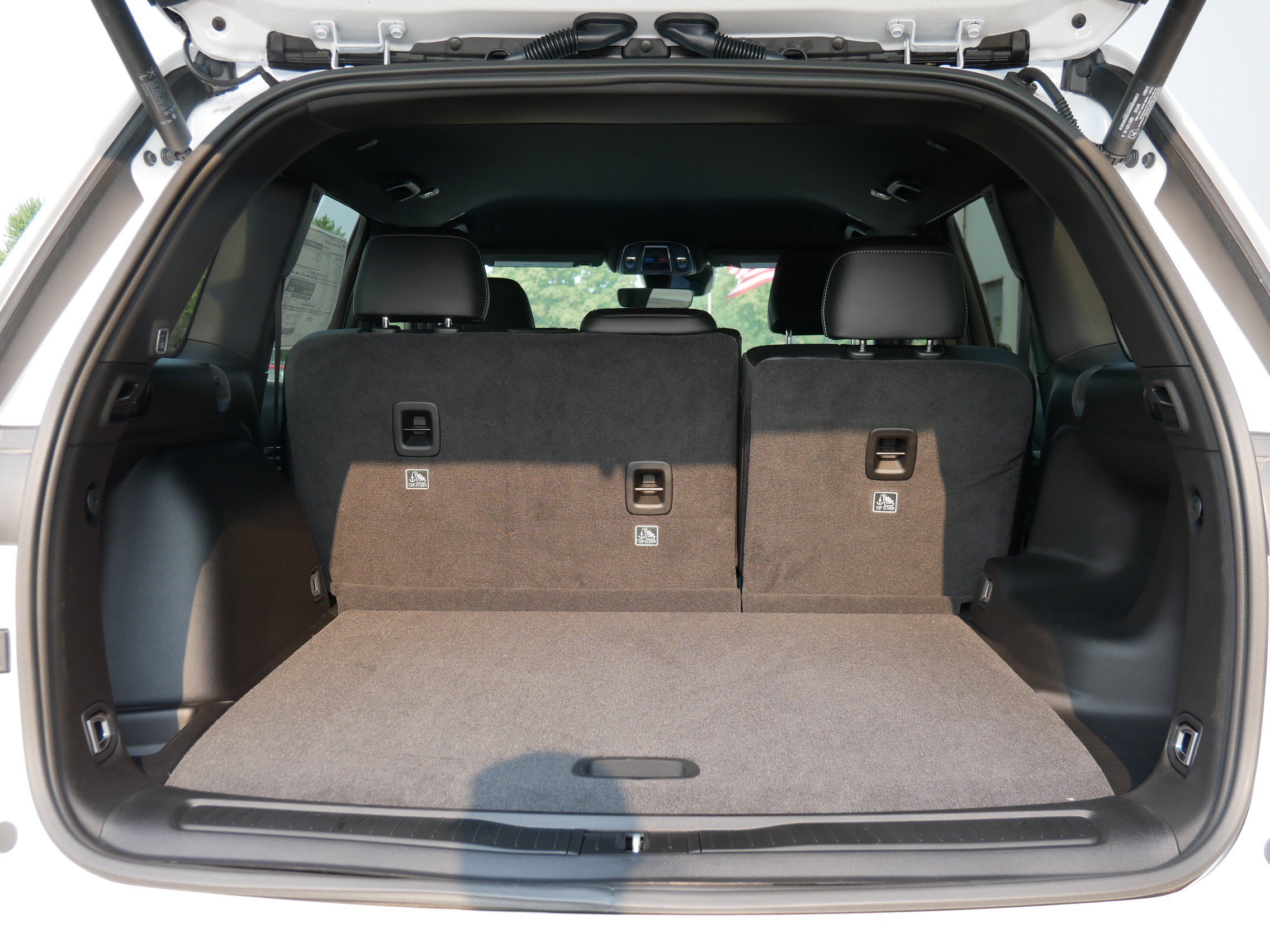 New 2026 Bright White Clearcoat Jeep Laredo Altitude image 3