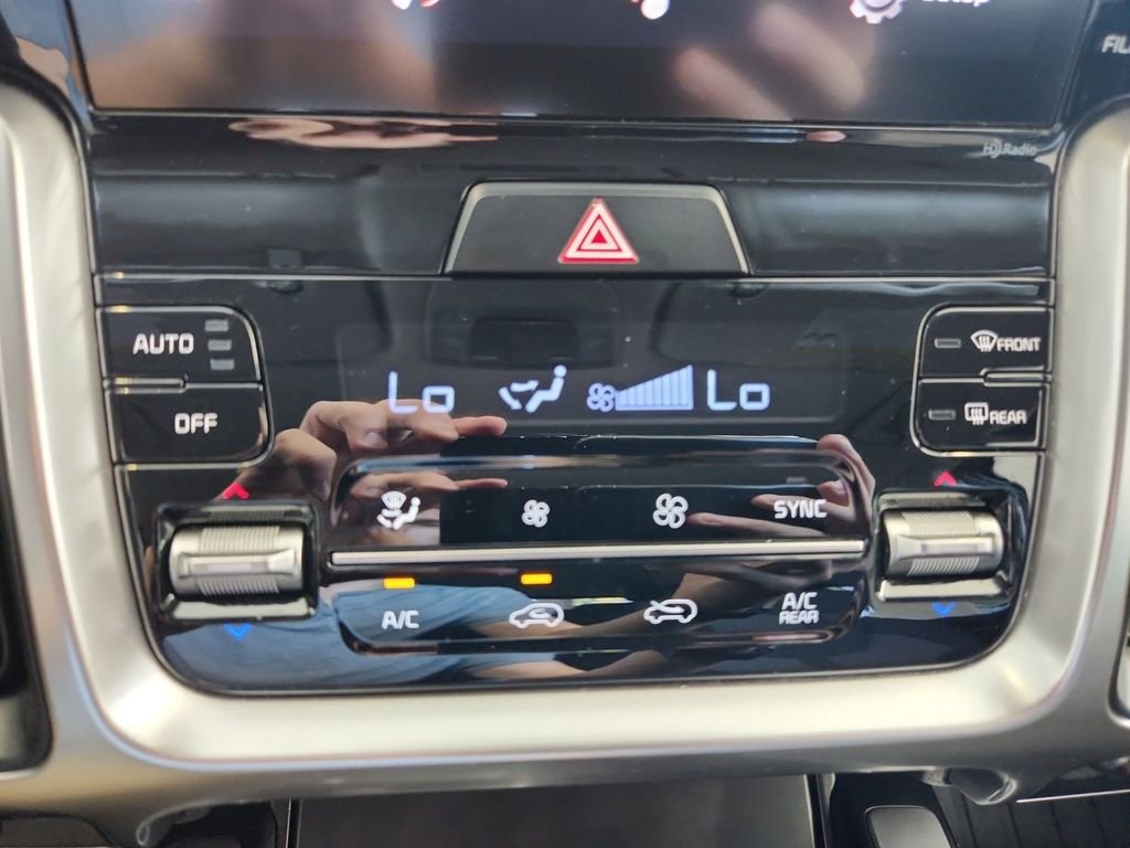 Used 2023  Kia LX image 16