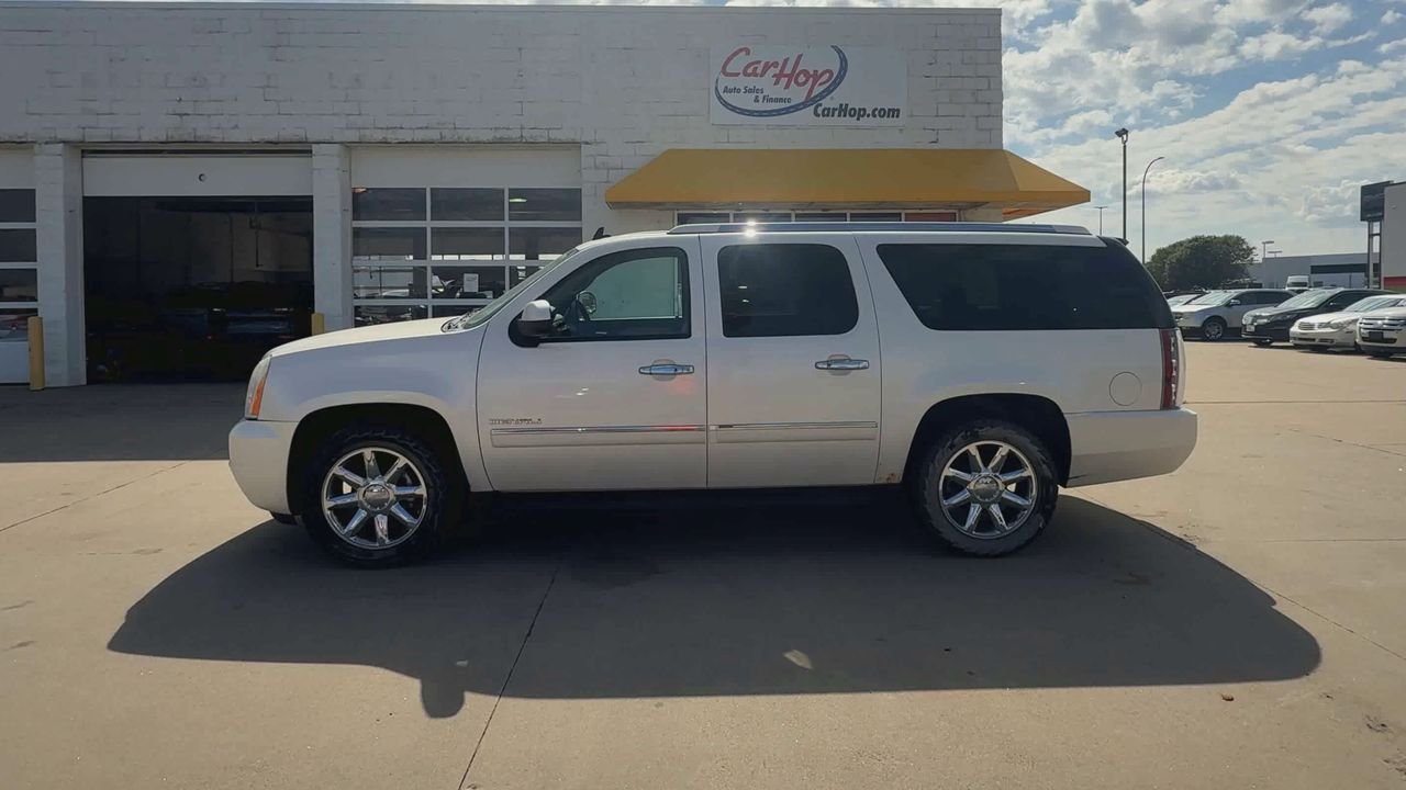 2011 Gmc Yukon XL Denali photo 4