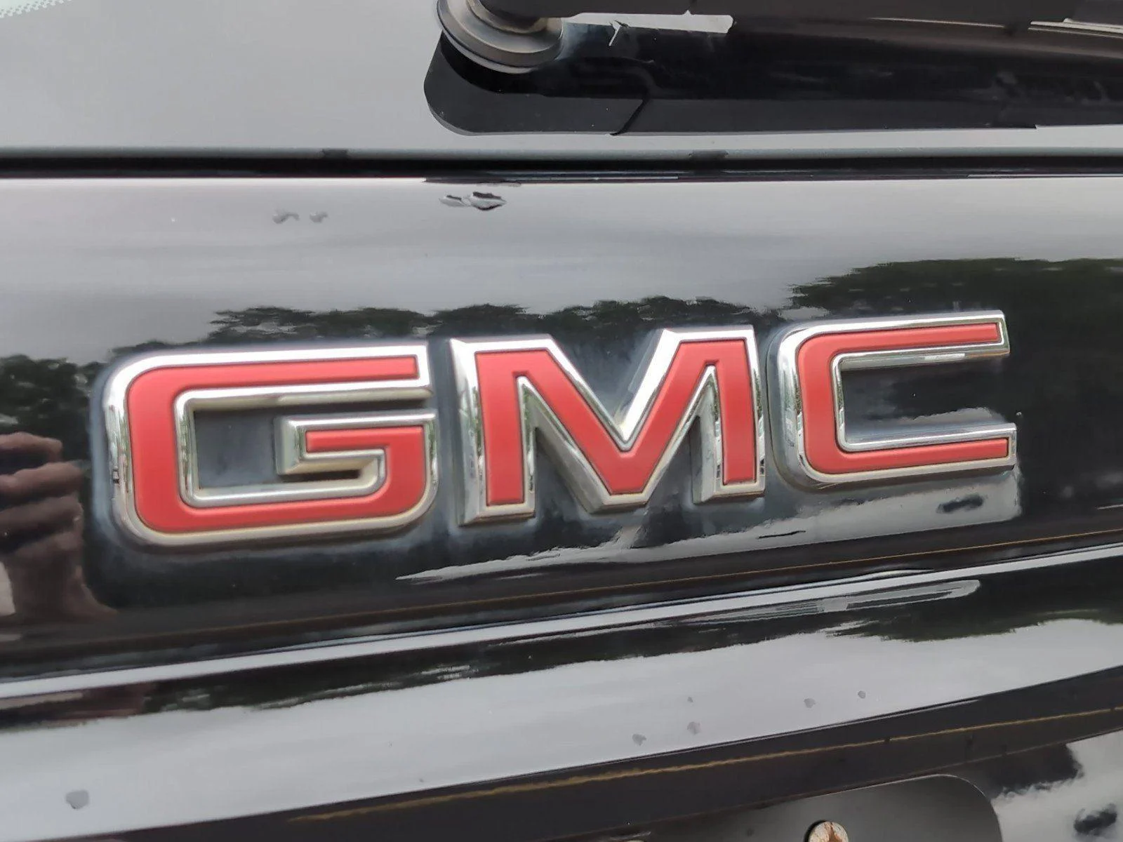 Used 2023 Ebony Twilight Metallic GMC SLT image 35