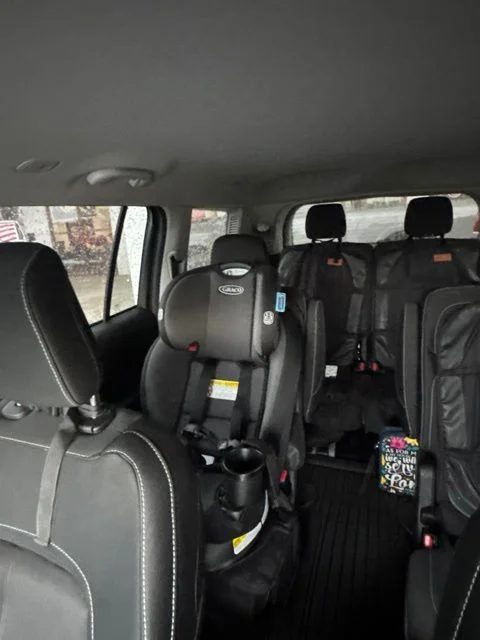 Used 2024 Silver Jeep Laredo image 9