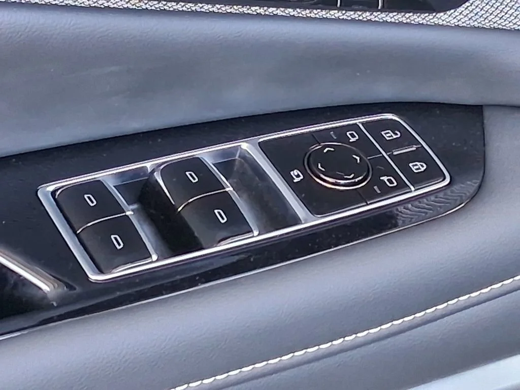 2026 Cadillac OPTIQ Sport - Photo 21