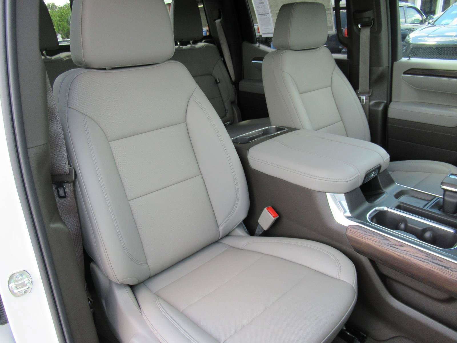 New 2026 Summit White GMC SLT image 9