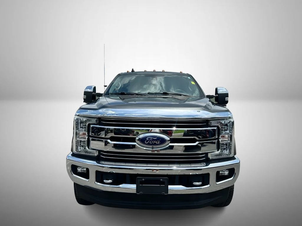 Used 2019 Gray Ford Lariat image 7