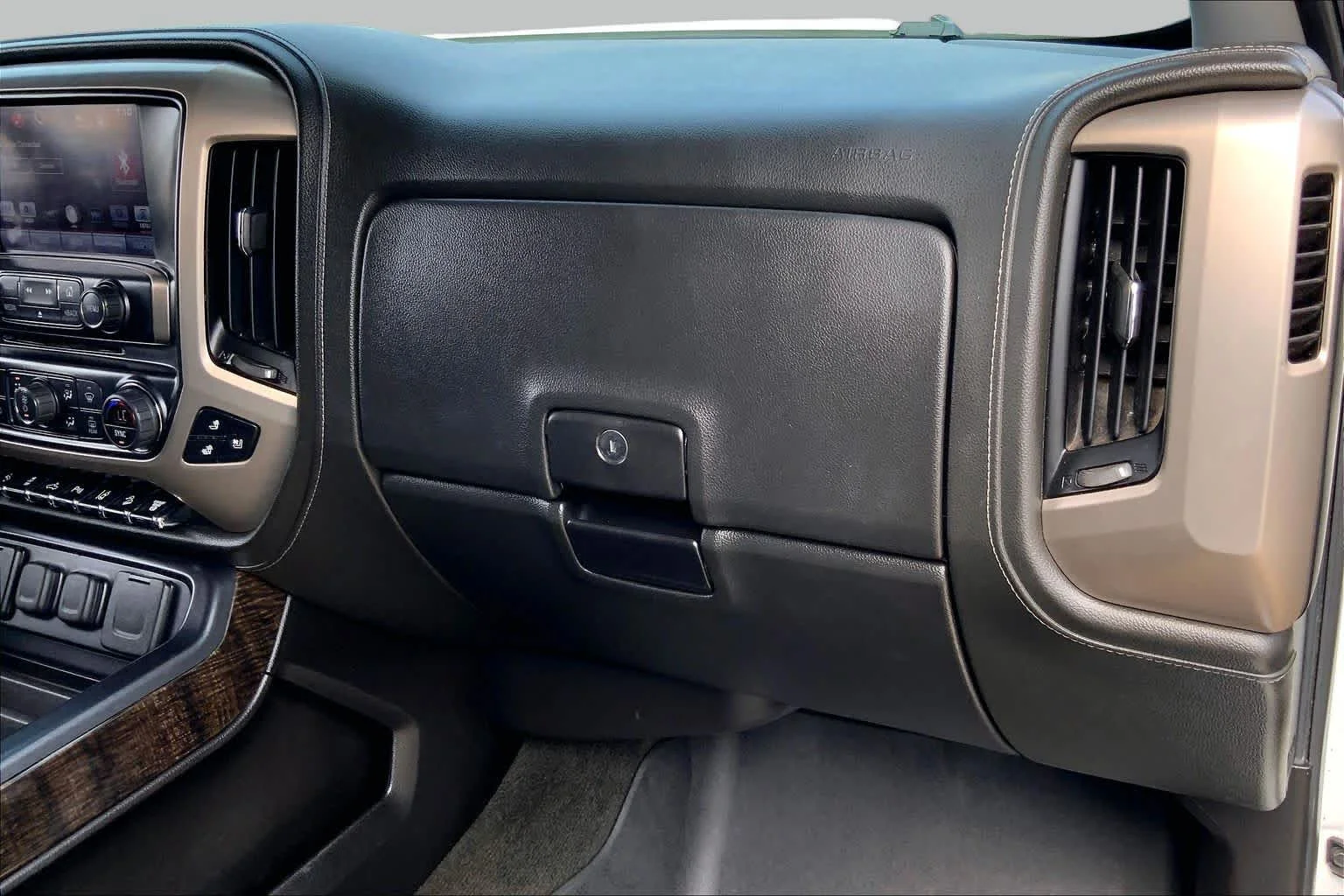 Used 2016 Summit White GMC Denali image 17