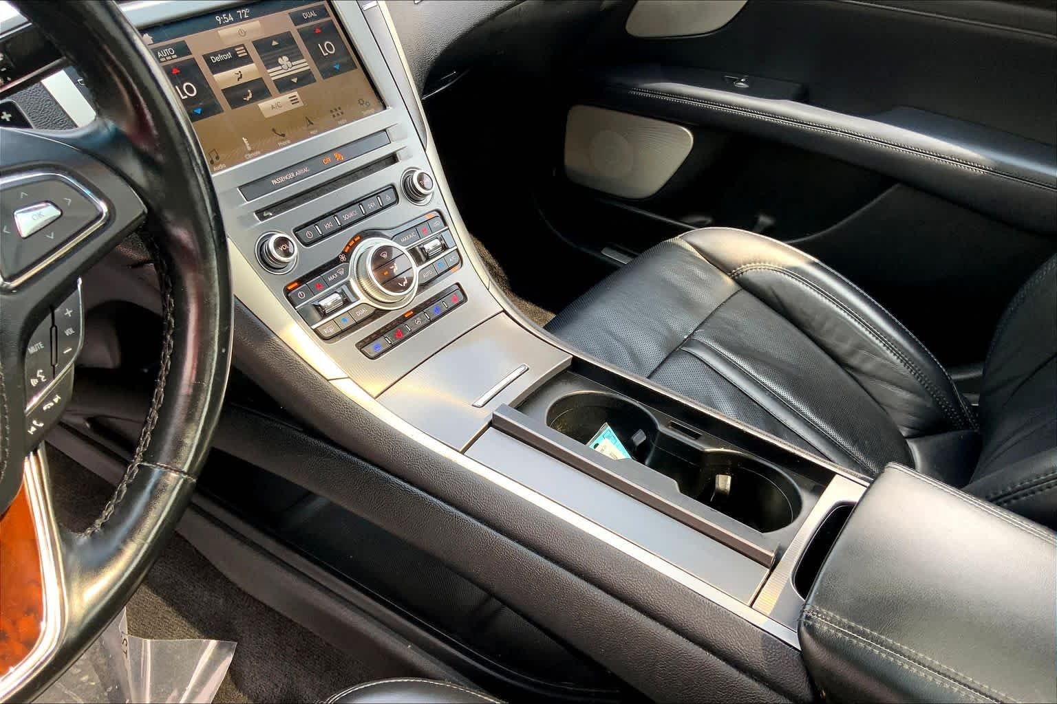 Used 2018 Black Velvet Lincoln Reserve image 17