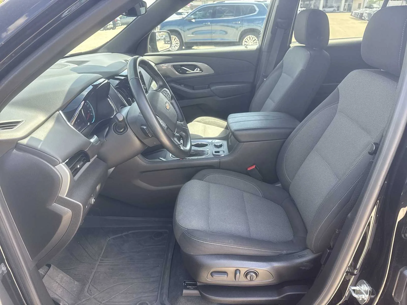 2023 Chevrolet Traverse 1LT - Photo 19