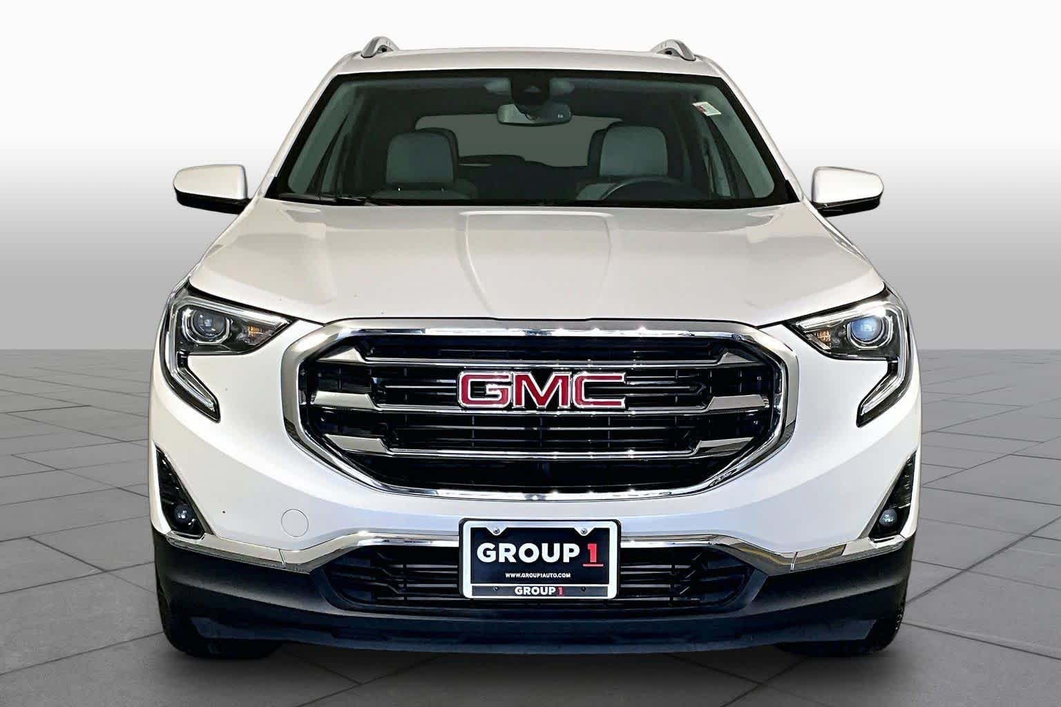 Used 2021 White Frost Tricoat GMC SLT image 4