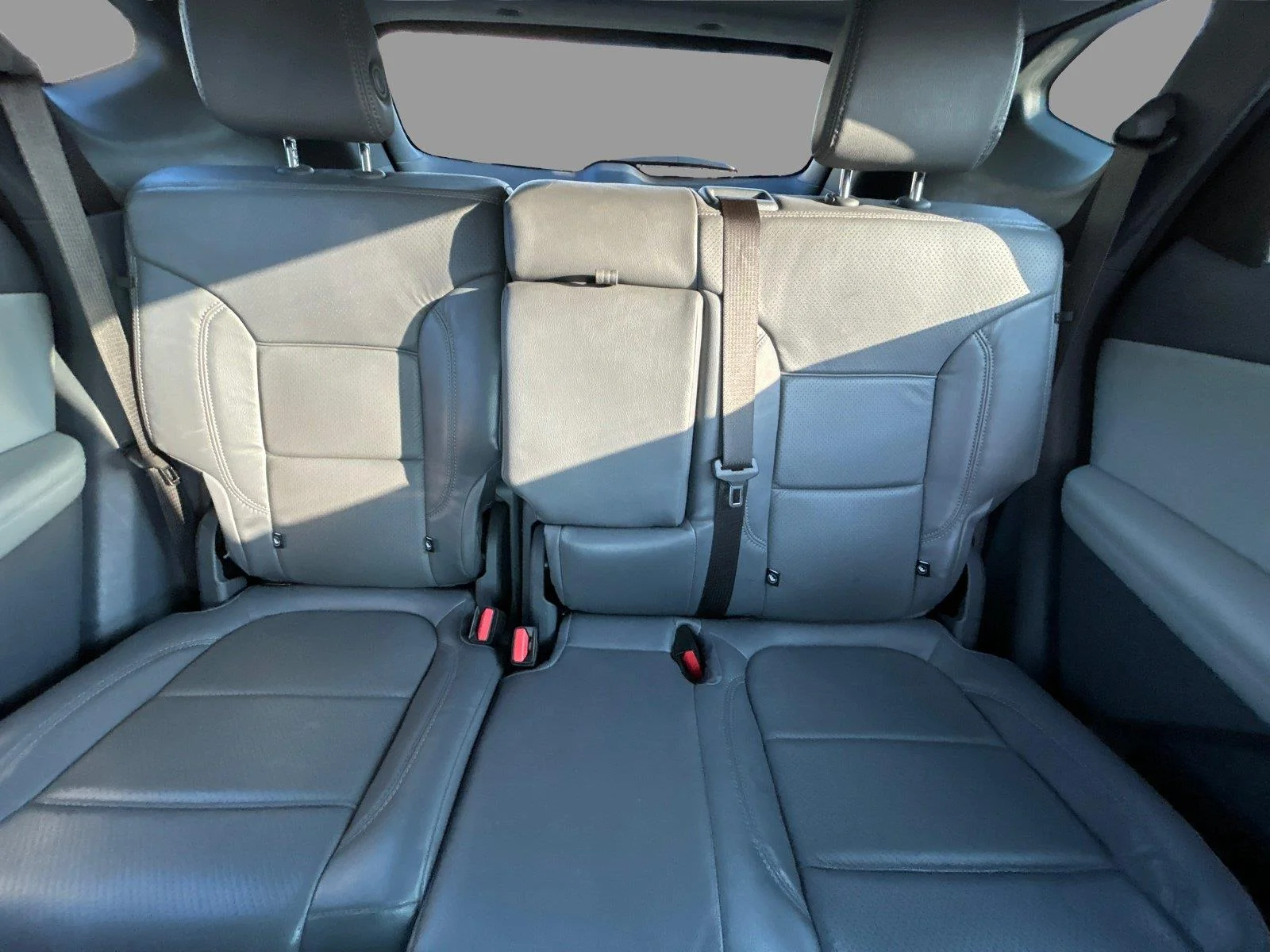 Used 2021 SILVER ICE METALLIC Chevrolet LT image 31