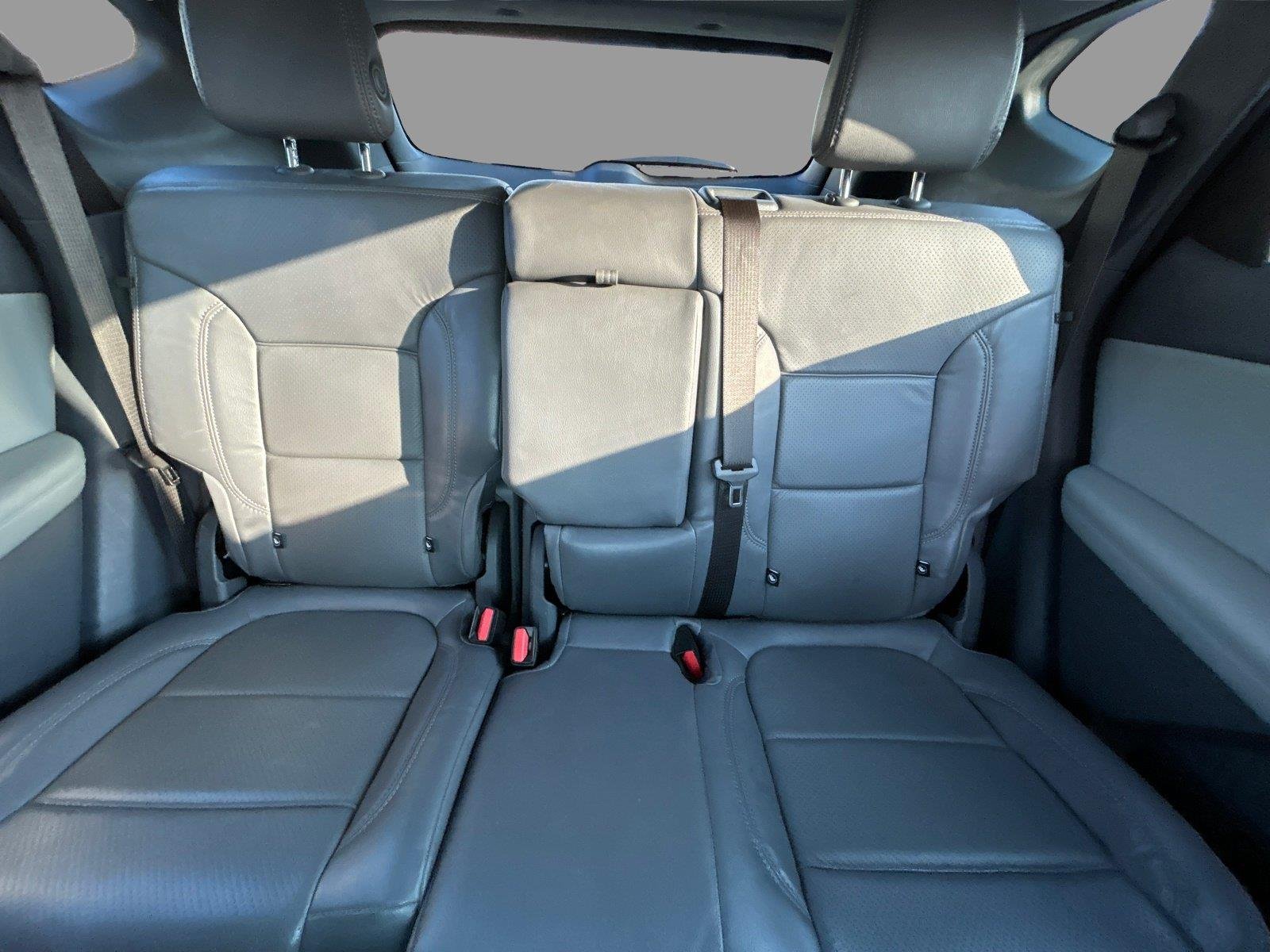 Used 2021 SILVER ICE METALLIC Chevrolet LT image 31