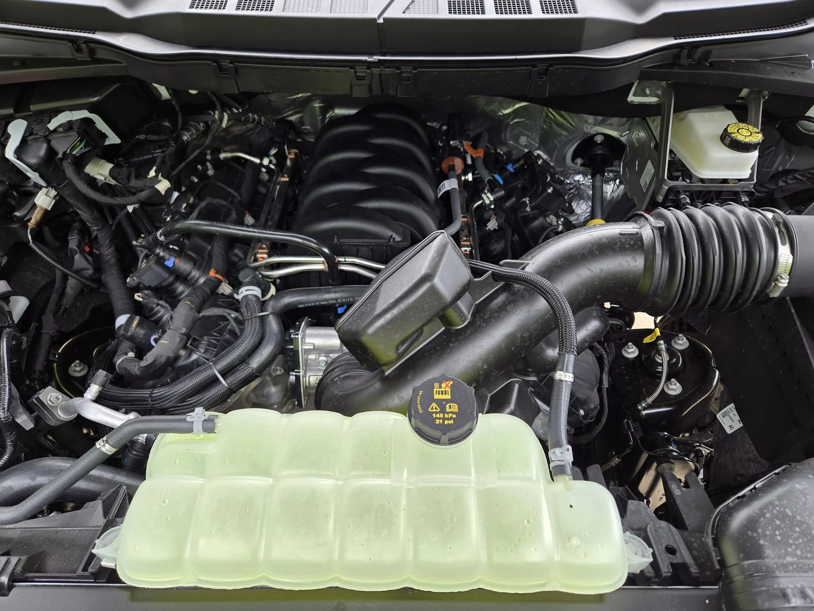 New 2026 Oxford White Ford Lariat® image 19