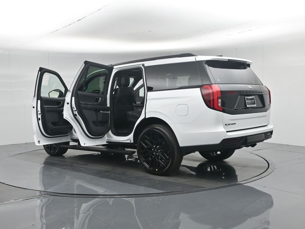 New 2026 Oxford White Ford Platinum image 38