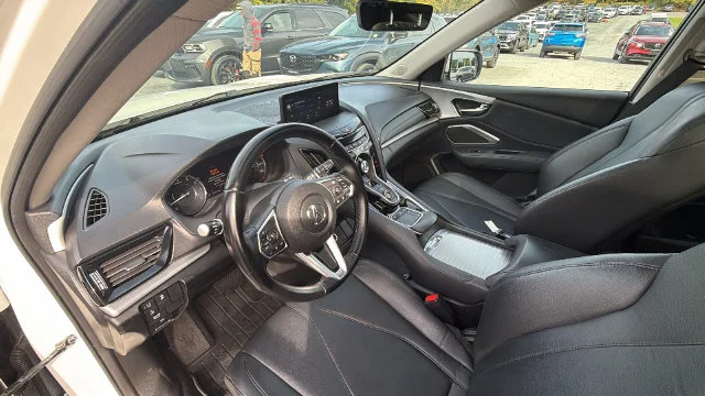 Used 2019  Acura Base image 17