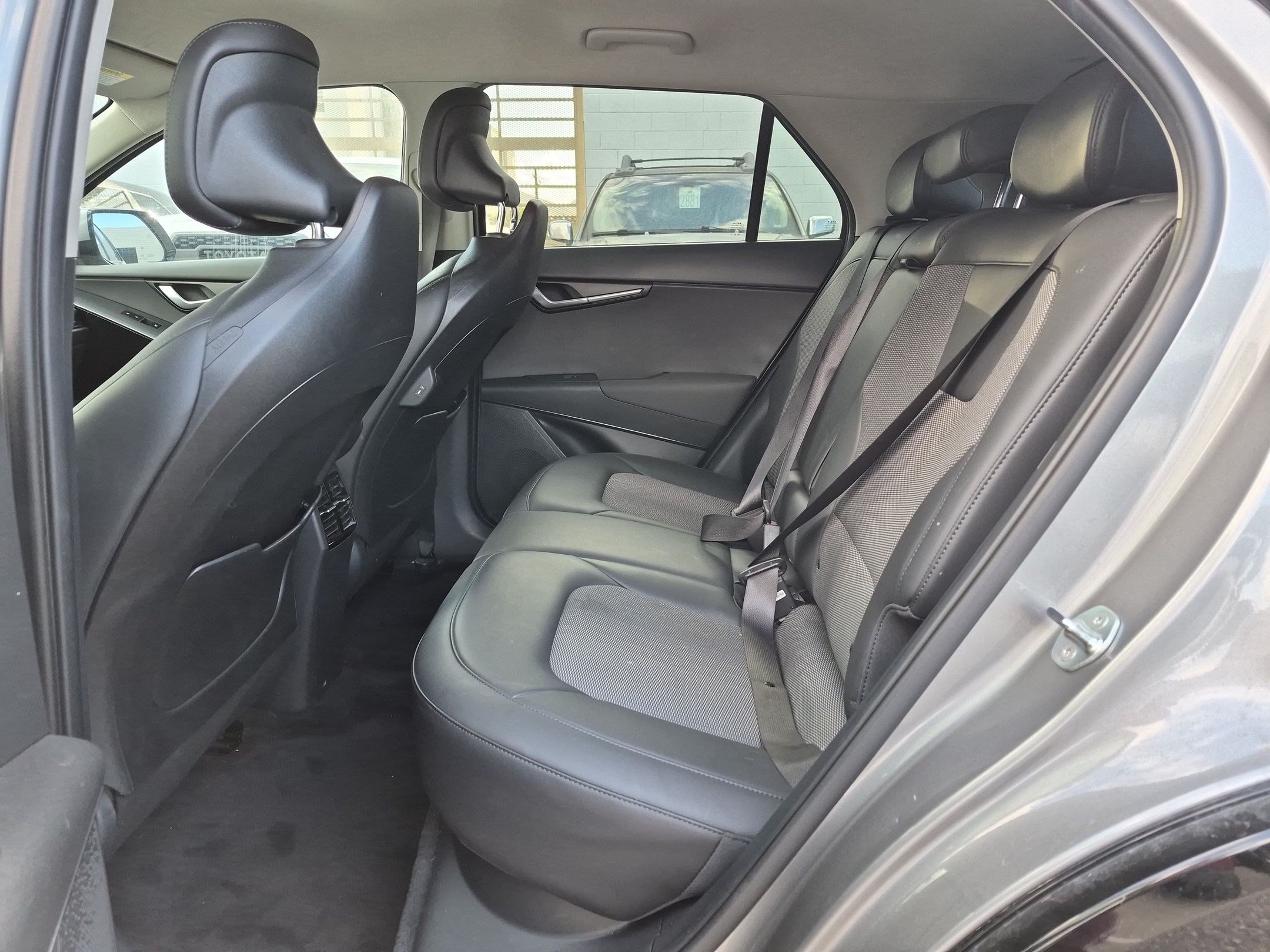 Ken Garff Cert 2024 Steel Gray Kia Wind image 27