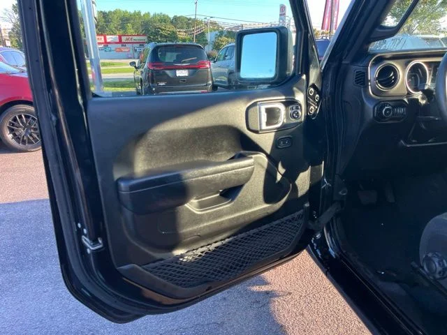 Used 2022 Black Jeep Unlimited Sport S image 5